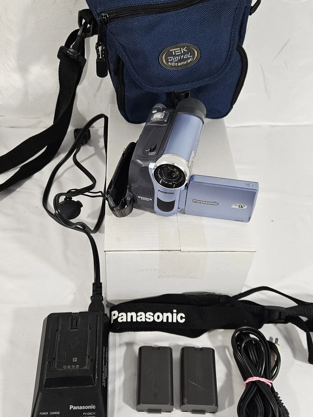 Panasonic Blue Handheld Camcorder with 20x Zoom. #274